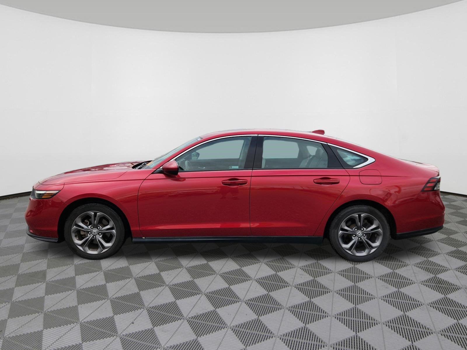 Used 2024 Honda Accord EX image 5