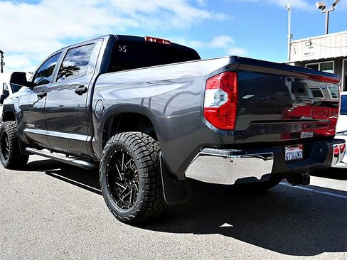 Used 2018 Toyota Tundra SR5 w/ SR5 Upgrade Package RWD image 5