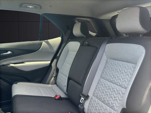 Used 2022 Chevrolet Equinox LS w/ LS Convenience Package AWD/4WD image 14