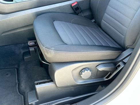 Certified 2024 Ford Edge SE image 18