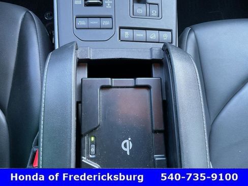 Used 2022 Toyota Highlander XLE AWD/4WD image 39