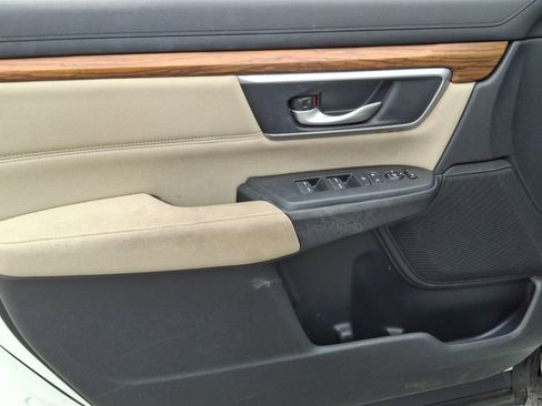 Used 2017 Honda CR-V EX image 11