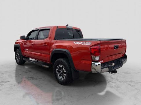 Used 2017 Toyota Tacoma TRD Off-Road w/ Tow Package (A/T) AWD/4WD image 5