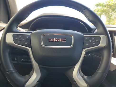 Certified 2023 GMC Acadia SLT w/ Elevation Edition FWD image 22