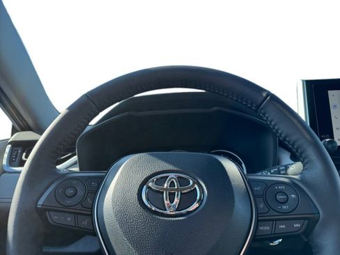 New 2025 Toyota RAV4 XLE image 18