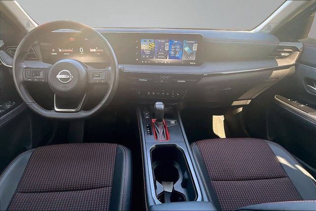 Used 2026 Nissan Kicks SR w/ Cold Weather Package AWD/4WD image 7