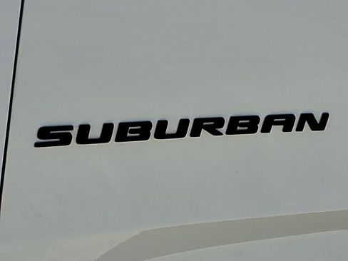 Certified 2024 Chevrolet Suburban RST w/ Luxury Package image 10