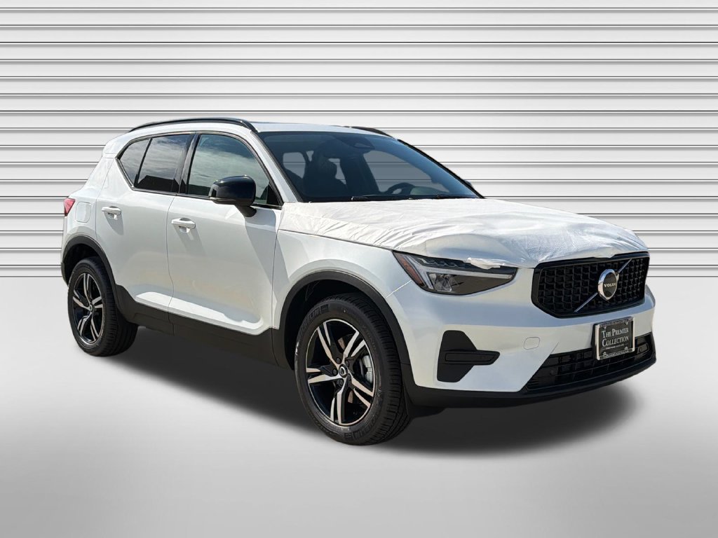 New 2026 Volvo XC40 B5 Core w/ Protection Package Premier AWD/4WD image 1