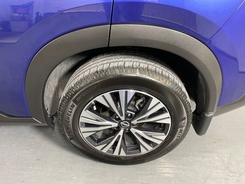 Used 2023 Nissan Rogue SV image 27