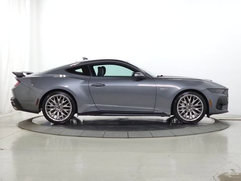 Used 2025 Ford Mustang GT Premium RWD image 11