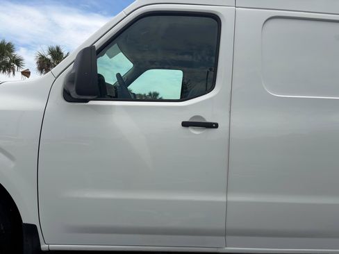 Used 2021 Nissan NV 2500 SV RWD image 19