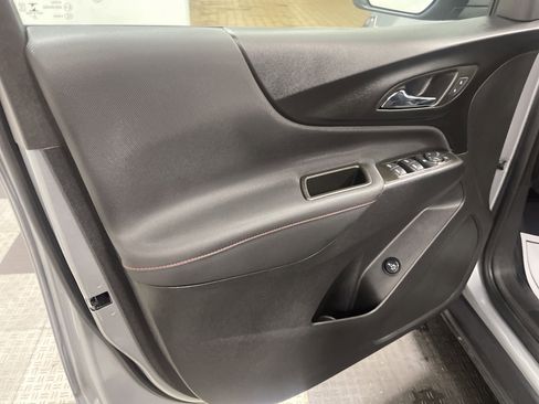 Used 2023 Chevrolet Equinox RS image 10