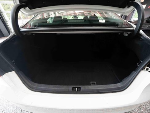 Used 2021 Toyota Camry LE FWD image 21
