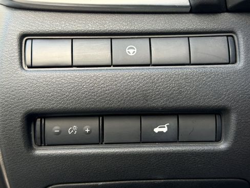 Used 2023 Nissan Rogue SL w/ SL Premium Package FWD image 9