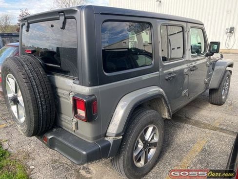 Used 2020 Jeep Wrangler Unlimited Sahara AWD/4WD image 2