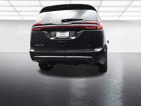 New 2026 Chrysler Pacifica Select image 23