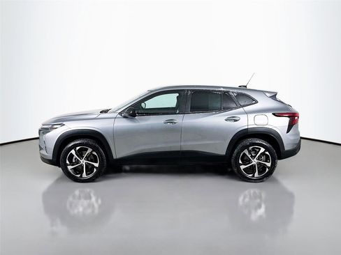 Used 2024 Chevrolet Trax RS image 5