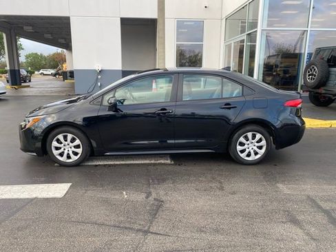 Used 2025 Toyota Corolla LE w/ Convenience Package image 6