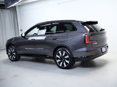 Used 2025 Volvo EX90 Plus AWD/4WD image 10
