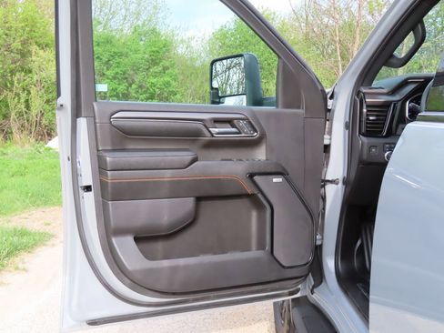 Used 2024 GMC Sierra 2500 AT4 w/ AT4 Preferred Package AWD/4WD image 26