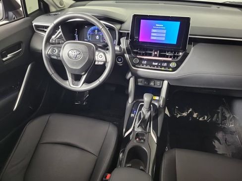 Used 2023 Toyota Corolla Cross XLE w/ Convenience Package FWD image 15