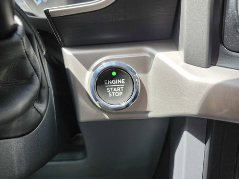 Used 2022 Ford F150 XLT w/ Equipment Group 302A High AWD/4WD image 8