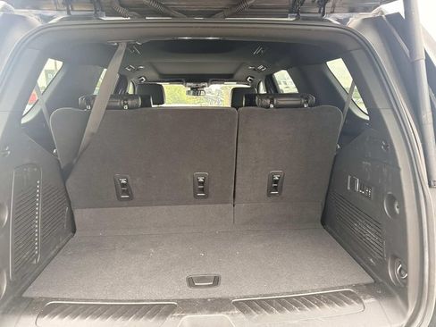 Used 2023 Chevrolet Tahoe LT w/ Luxury Package RWD image 8