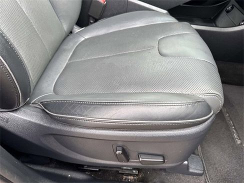 Used 2021 Hyundai Santa Fe SEL w/ Convenience + Premium Package image 16