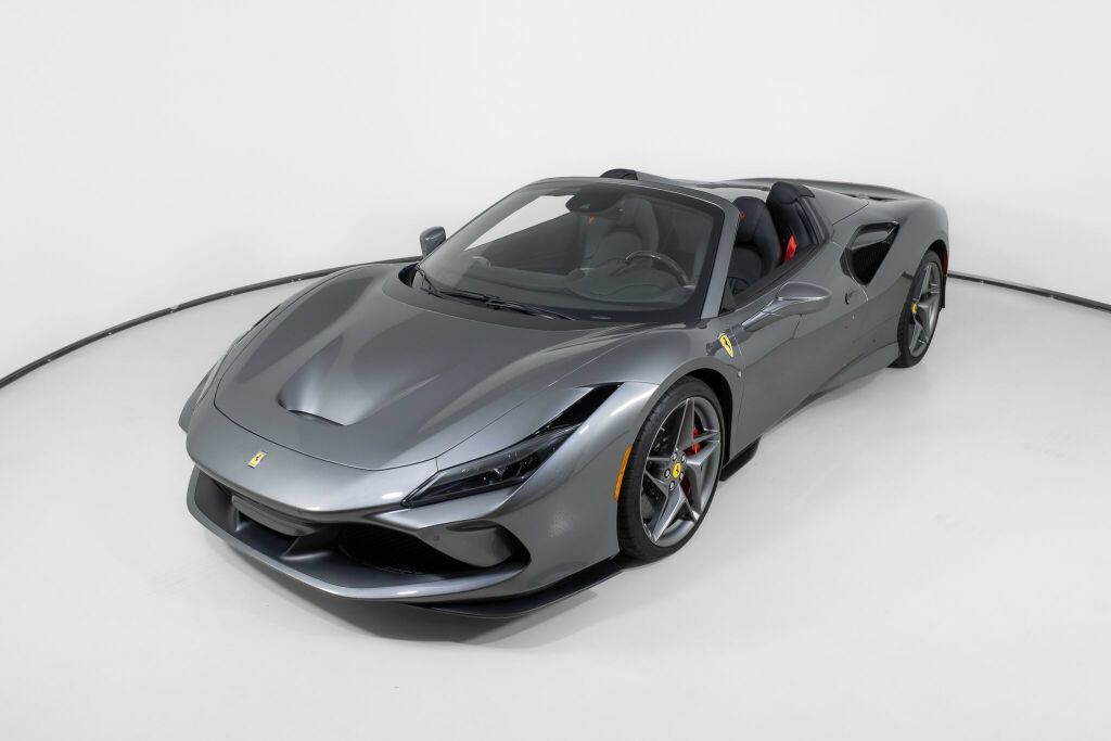 Used 2022 Ferrari F8 Tributo RWD image 2
