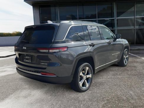 New 2026 Jeep Grand Cherokee Limited w/ Luxury Tech Group II RWD image 7