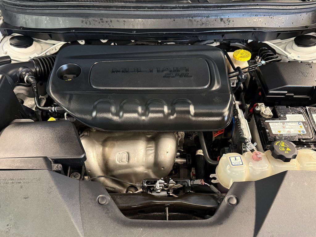 Used 2023 Jeep Cherokee Altitude Lux AWD/4WD image 25