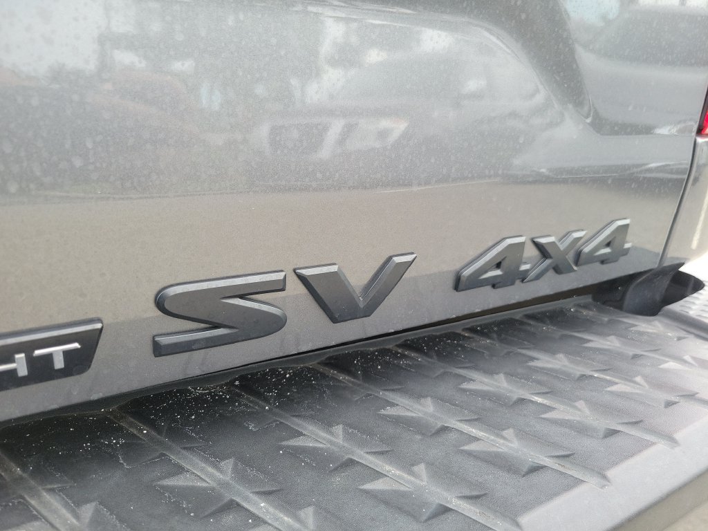 Used 2019 Nissan Titan SV w/ SV Convenience Package AWD/4WD image 9