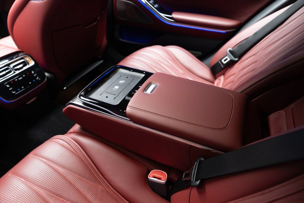 Used 2025 Mercedes-Benz S 63 AMG S image 45