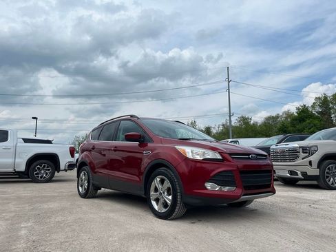 Used 2016 Ford Escape SE w/ Equipment Group 201A AWD/4WD image 5