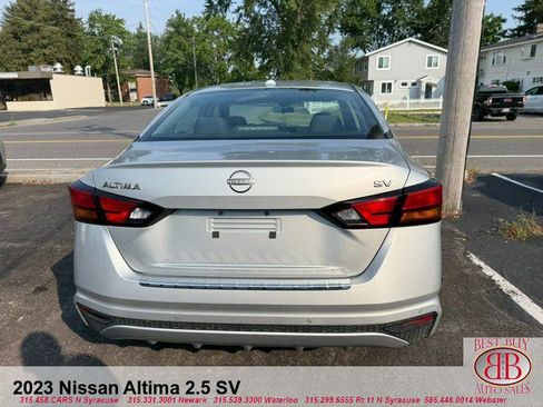 Used 2023 Nissan Altima 2.5 SV FWD image 3