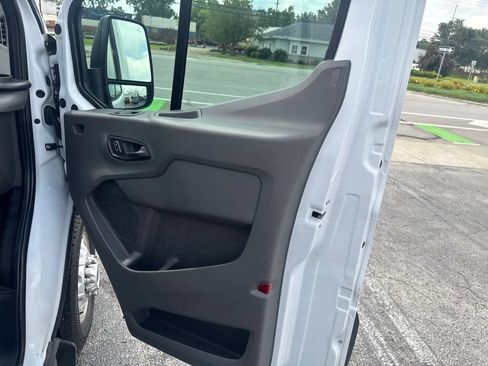 Used 2025 Ford Transit 350 Low Roof AWD image 36