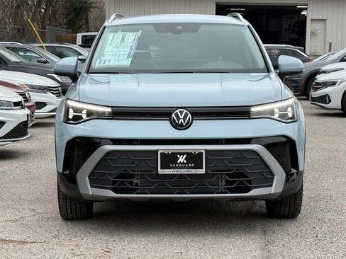 New 2026 Volkswagen Taos SE image 6