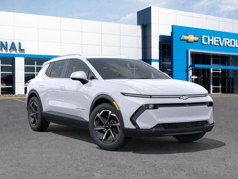 New 2026 Chevrolet Equinox EV LT image 7