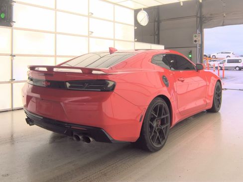 Used 2018 Chevrolet Camaro SS image 3