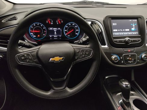 Used 2018 Chevrolet Malibu LT FWD image 22