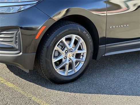 Used 2023 Chevrolet Equinox LS w/ Driver Confidence II Package image 5