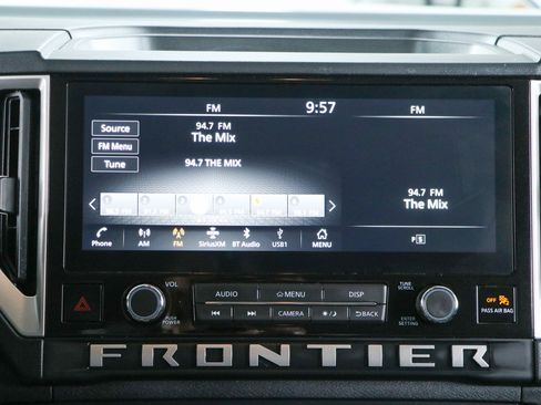 Used 2025 Nissan Frontier SV w/ SV Convenience Package RWD image 19