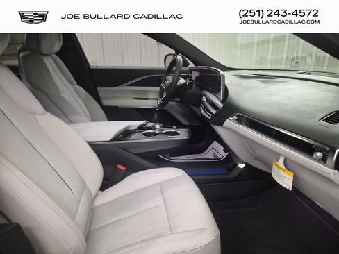 New 2026 Cadillac Lyriq Premium Luxury w/ LPO, Floor Liner Package image 28