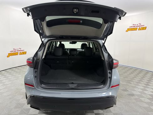 Used 2023 Nissan Murano SV w/ SV Midnight Edition Package FWD image 5