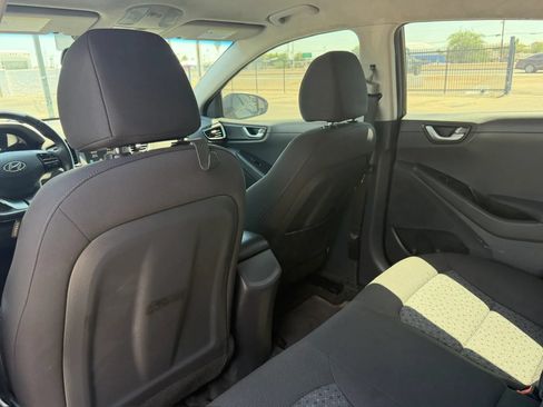 Used 2019 Hyundai Ioniq Plug-In Hybrid FWD image 20