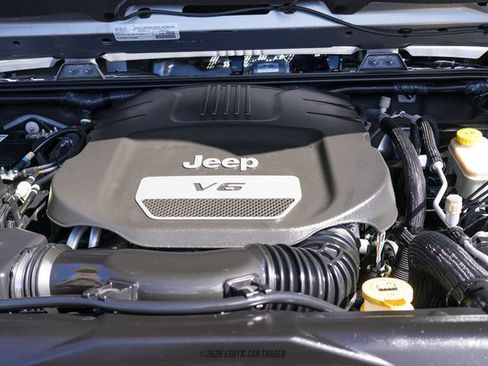 Used 2016 Jeep Wrangler Unlimited Rubicon image 16