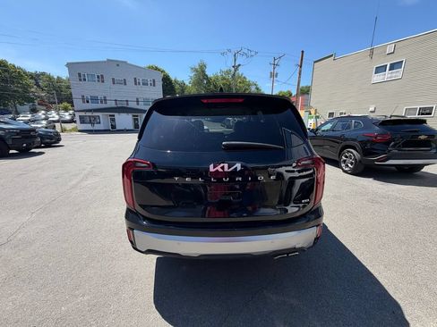 Used 2023 Kia Telluride S AWD/4WD image 4