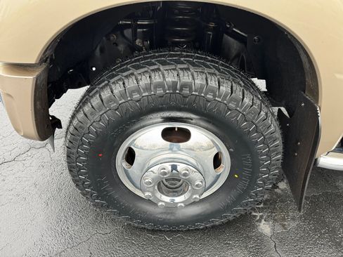 Used 2013 Ford F450 Lariat w/ Lariat Interior Pkg image 11