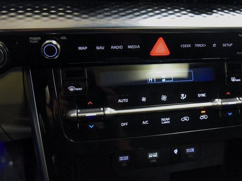 Used 2024 Kia Carnival SX Prestige image 21