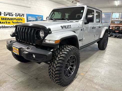 Used 2022 Jeep Gladiator Sport image 89